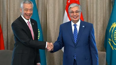 Президент РК Касям-Жомарт Токаев и министр Сингапура Ли Сянь Лун
