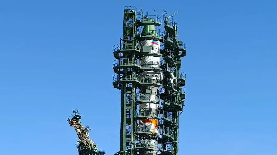 Ракета-носитель «Союз-2.1а» с «Прогресс МС-27» готовится к старту с Байконура фото на taspanews.kz от 27 мая 2024 12:24