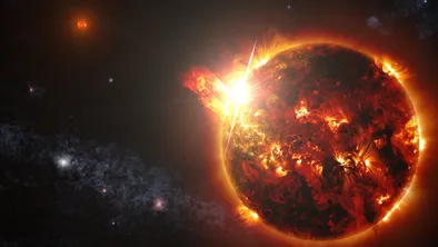 Мощная вспышка на Солнце с протуберанцем на фоне космоса