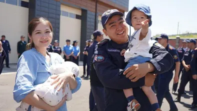Шымкентские спасатели вернулись домой к семьям