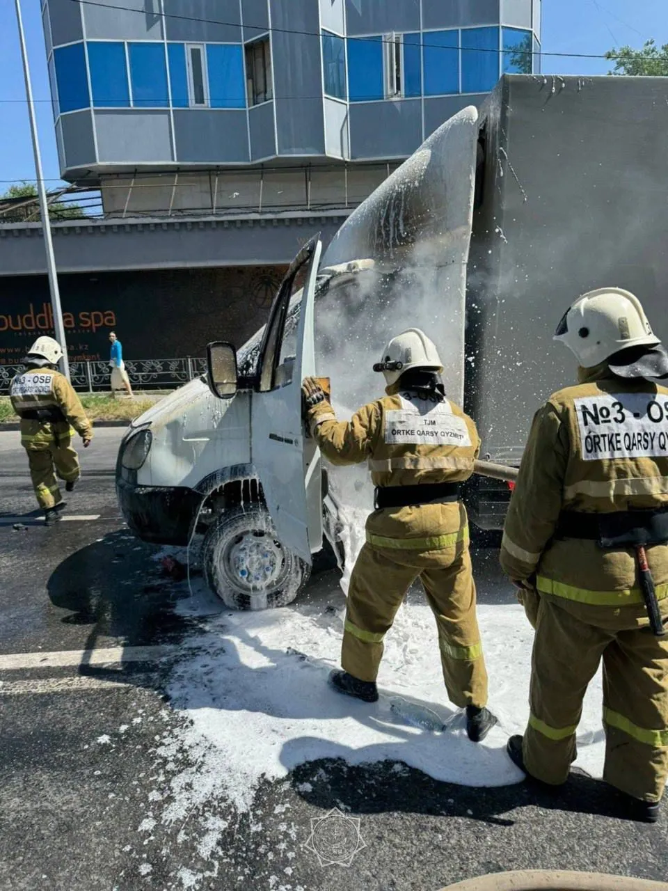 Спасатели Шымкента оперативно ликвидировали возгорание автомобиля фото taspanews.kz от 06/07/2024 15:14:56 фото на taspanews.kz от 07 июня 2024 15:18