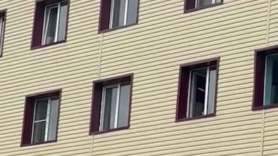 Спасение мужчины на пятом этаже в Усть-Каменогорске фото taspanews.kz от 06/10/2024 18:31:05