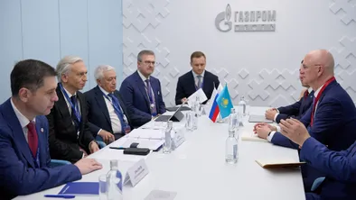 Роман Скляр обсудил вопросы сотрудничества с главой ПАО «Газпром нефть» фото taspanews.kz от 06/10/2024 20:08:57