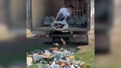 Незаконный алкоголь уничтожен полицией в Аксу фото taspanews.kz от 06/11/2024 12:51:47