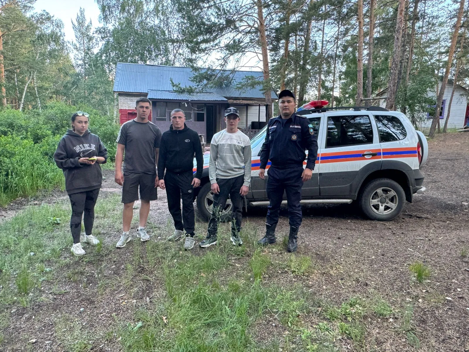 Четыре туриста спасены в горах Карагандинской области фото taspanews.kz от 06/14/2024 12:45:42 фото на taspanews.kz от 14 июня 2024 12:45