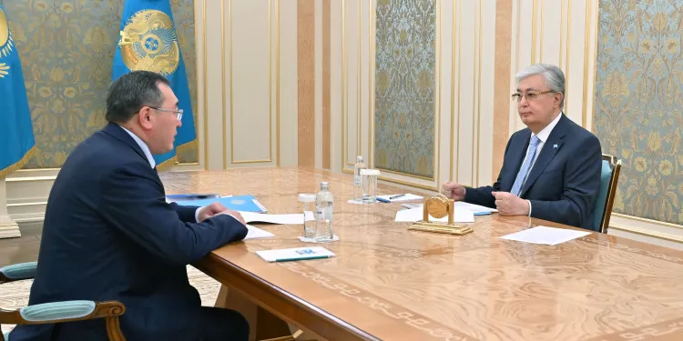 Президент Казахстана обсудил с акимом Алматинской области ключевые достижения региона фото taspanews.kz от 06/14/2024 17:08:37 фото на taspanews.kz от 14 июня 2024 17:08
