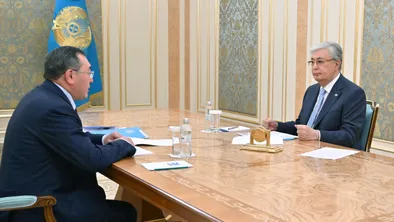 Президент Казахстана обсудил с акимом Алматинской области ключевые достижения региона фото taspanews.kz от 06/14/2024 17:08:37
