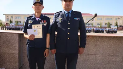 В Астане наградили солдата Национальной гвардии за героизм на воде фото taspanews.kz от 06/19/2024 17:00:37