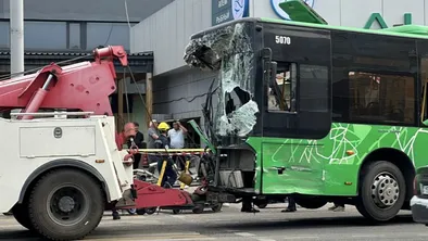 В ДТП с автобусом в Алматы пострадали 25 человек, один погиб