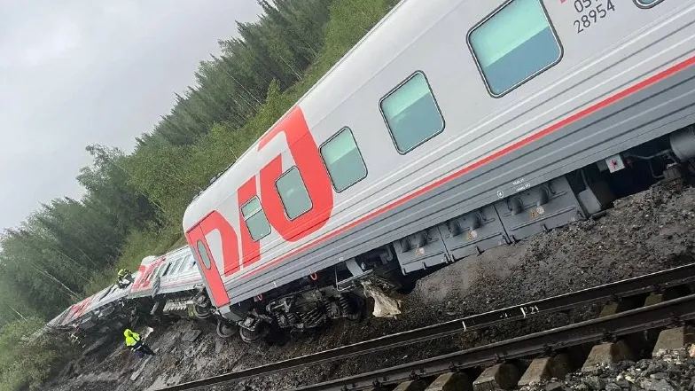 Сошедшие с рельсов вагоны поезда фото на taspanews.kz от 27 июня 2024 12:40