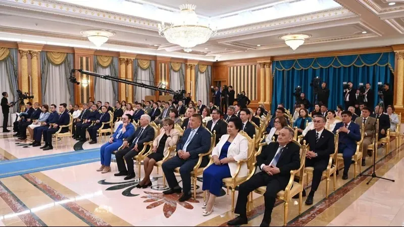 Тоқаев президенттікті 1   мерзіммен шектеу туралы сөз қозғады фото на taspanews.kz от 27 июня 2024 13:24
