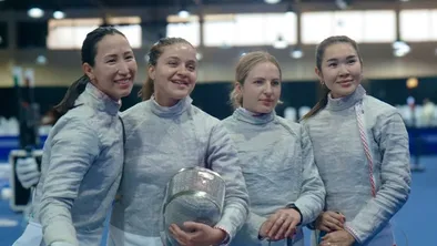 Казахстанские саблистки завоевали серебро на Чемпионате Азии