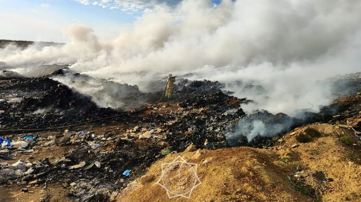 Мусорный полигон горел в Акмолинской области фото на taspanews.kz от 28 июня 2024 13:39