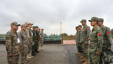 Международная инспекция на границе Китая и Казахстана: важный шаг к безопасности