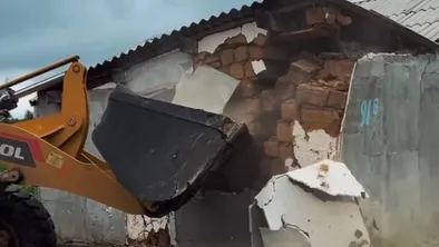 В Актобе демонтируют пострадавшие от паводков дома