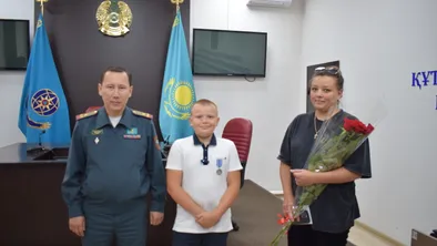10-летний герой из Кокшетау получил медаль от МЧС фото taspanews.kz от 07/02/2024 14:36:07