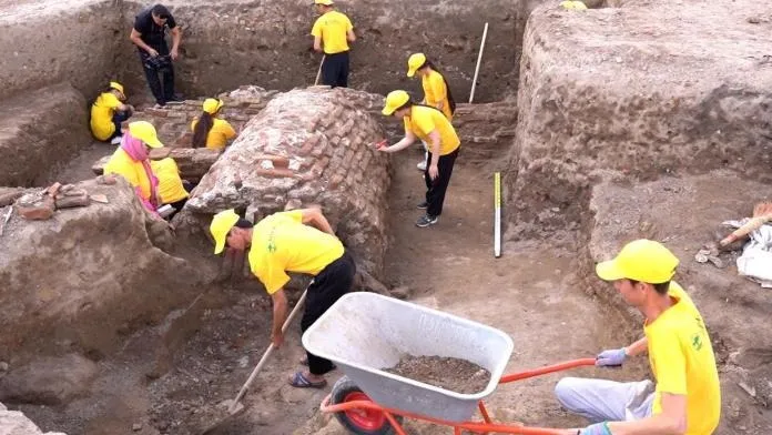 Дромос древнего мавзолея нашли археологи в Сарайшыке фото на taspanews.kz от 03 июля 2024 08:47