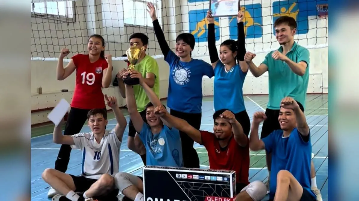 В Таразе состоялся молодежный турнир по волейболу, организованный полицейскими фото taspanews.kz от 07/03/2024 11:08:32 фото на taspanews.kz от 03 июля 2024 11:08