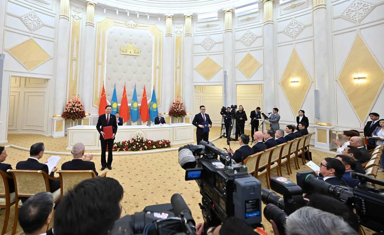 Казахстан и Китай подписали меморандумы для улучшения качества товаров фото taspanews.kz от 07/03/2024 18:09:12 фото на taspanews.kz от 03 июля 2024 18:09