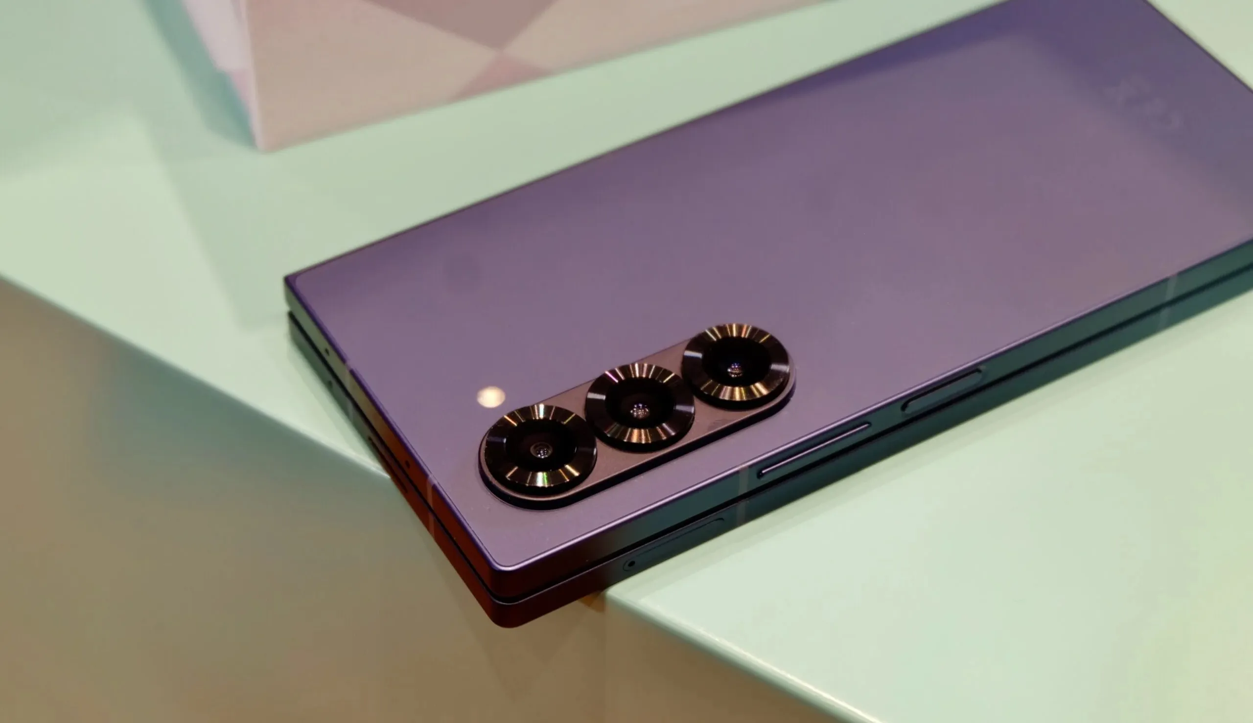 Galaxy Fold 6 фото на taspanews.kz от 12 июля 2024 09:40