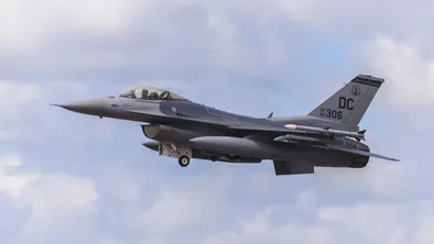 F-16 