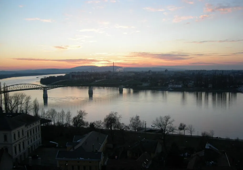 The Danube between Hungary and Slovakia фото на taspanews.kz от 25 июля 2024 12:53