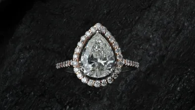 Индийский шахтер нашел алмаз весом 19,22 карата