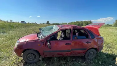 Спасательная операция в Акмолинской области: женщина вытащена из разрушенного автомобиля