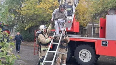 В Шымкенте сотрудники МЧС спасли шестерых человек