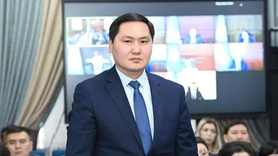 Бахтияр Артаев