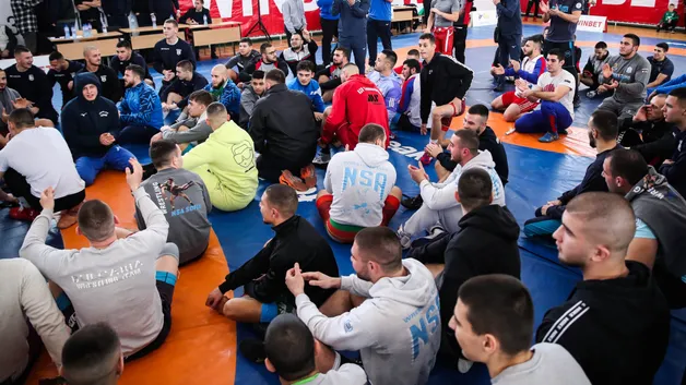 Отмена чемпионата по классической борьбе