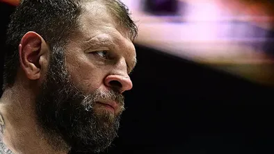 У ветерана MMA Александра Емельяненко отнялись ноги