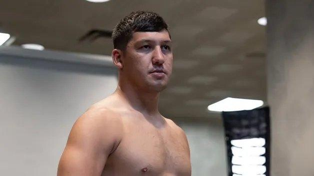 Инсайдер MMA прокомментировал провал дебюта казахстанца в UFC