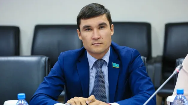Серик Сапиев
