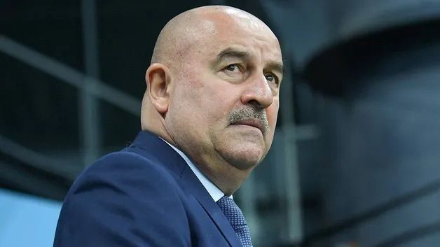 Черчесов прокомментировал слухи о своем профессиональном будущем