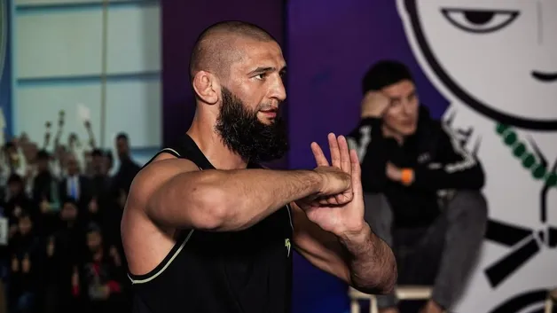 Хамзат Чимаев выходит на титул: бой с чемпионом — вопрос времени