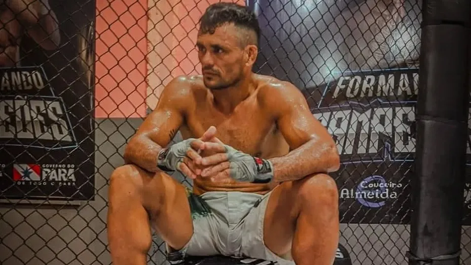 Бразильского бойца UFC дисквалифицировали на полгода: на чем попался Сильва де Андраде фото на taspanews.kz от 02 мая 2025 16:55