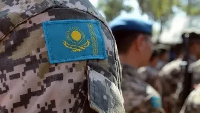 Как срочникам в Казахстане «заморозить» кредиты на время службы
