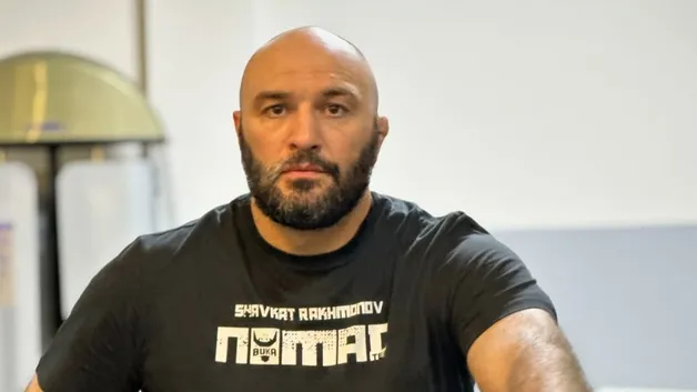 Тренер Алмабаева прокомментировал грядущий исторический поединок подопечного