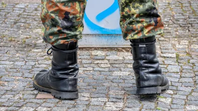 ИИ поможет спасти солдат от суицида в Казахстане