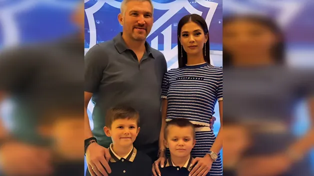 Овечкин вернулся в Россию — и открыл в себе певческие способности