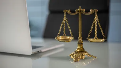 Двоих судей Верховного суда освободили от должностей