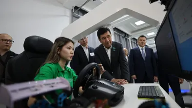 Спикер Мажилиса оценил работу уникального завода в Усть-Каменогорске: как делают топливо для АЭС