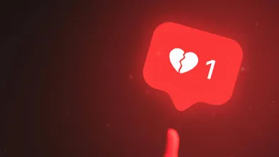 "Аферист из Tinder по-нашему": казахстанка перевела 9 млн. тенге своему парню по переписке