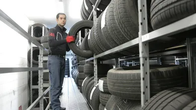 В Казахстан ввезли тонну поддержанных шин: комментарий Генпрокуратуры