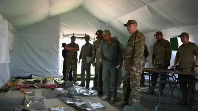 Пропавший вертолет Минобороны РК: опубликованы фото фрагментов борта