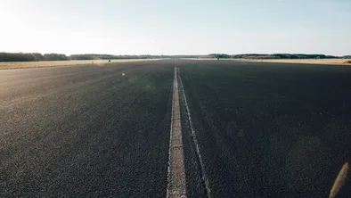 Свежий асфальт "поплыл" после ремонта в Туркестанской области