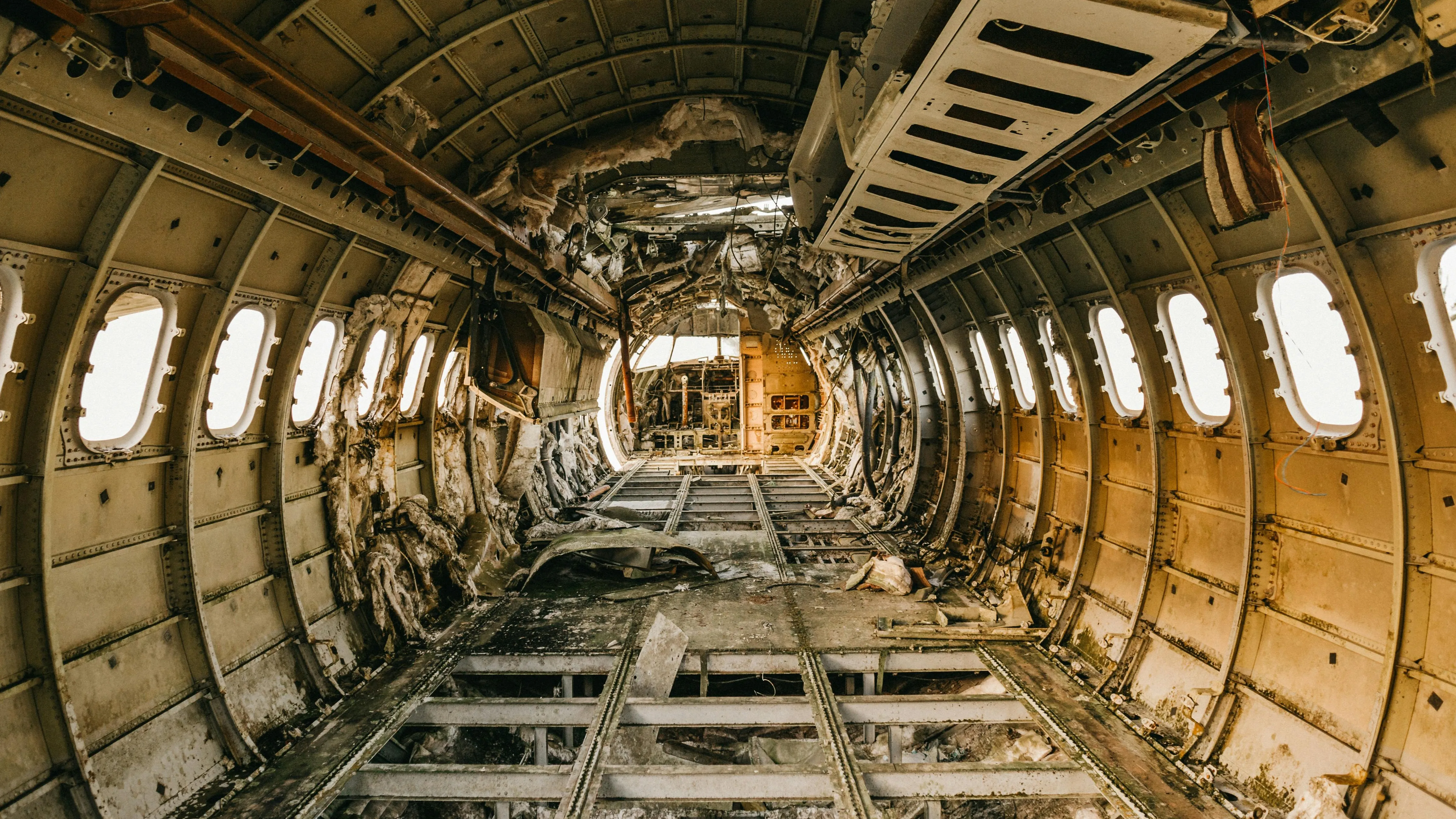 Иллюстративное фото Крушение Bek Air: расследование продолжится фото на taspanews.kz от 31 июля 2025 12:59