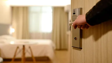 Владельцы 10 тыс. отелей по всему миру намерены судиться с Booking.com