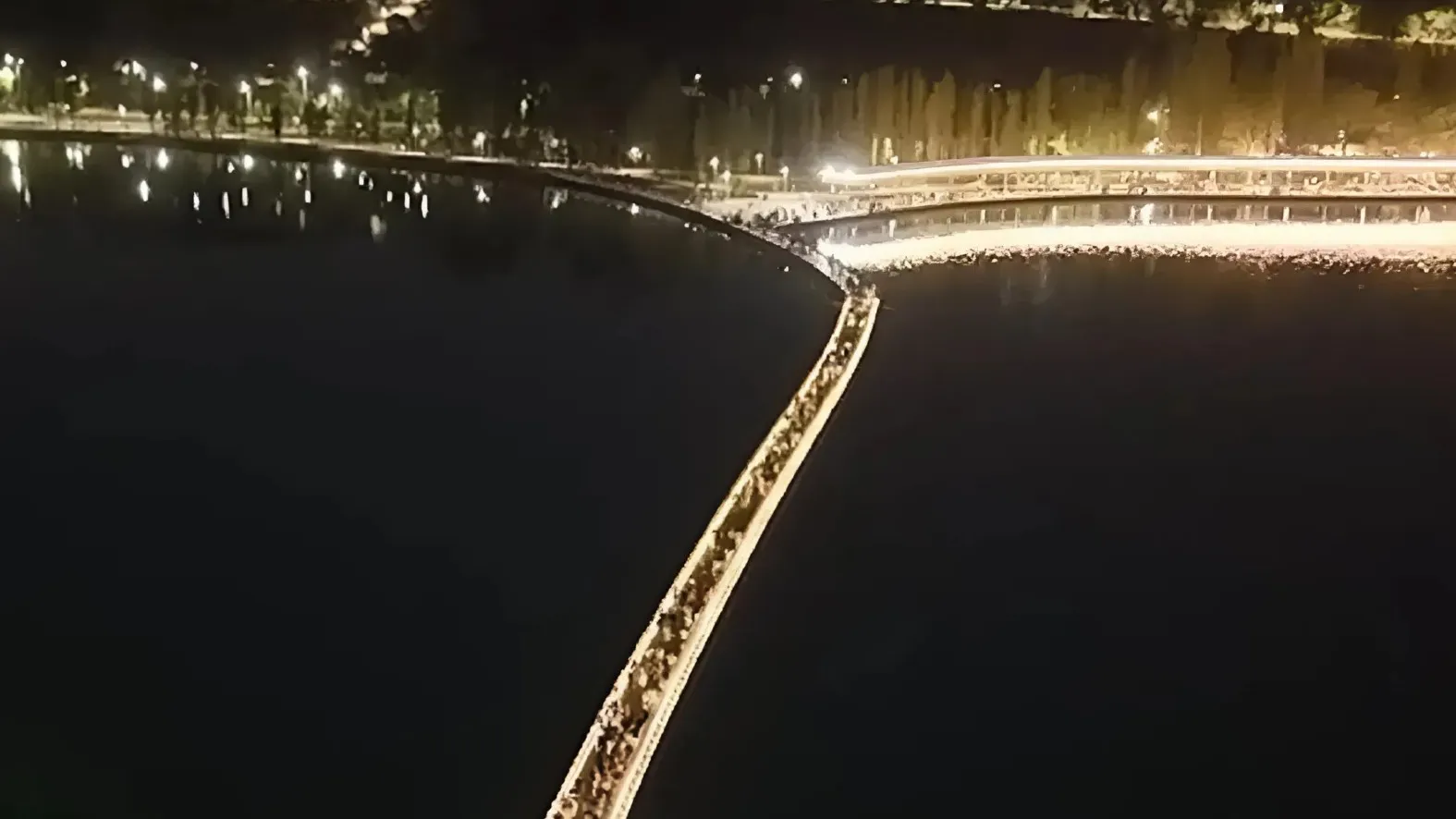 На Сайране появился мост, соединяющий две набережные На Сайране появился мост, соединяющий две набережные фото на taspanews.kz от 05 августа 2025 08:08